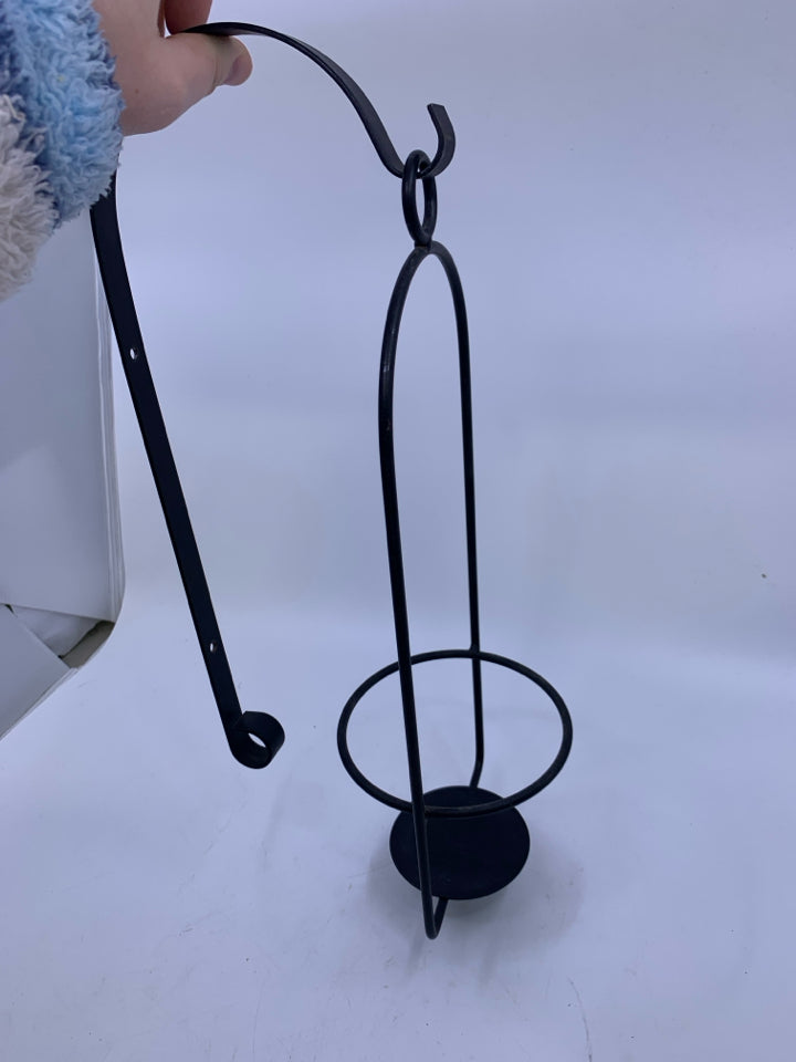 METAL JAR CANDLE HOLDER + WALL HOOK.