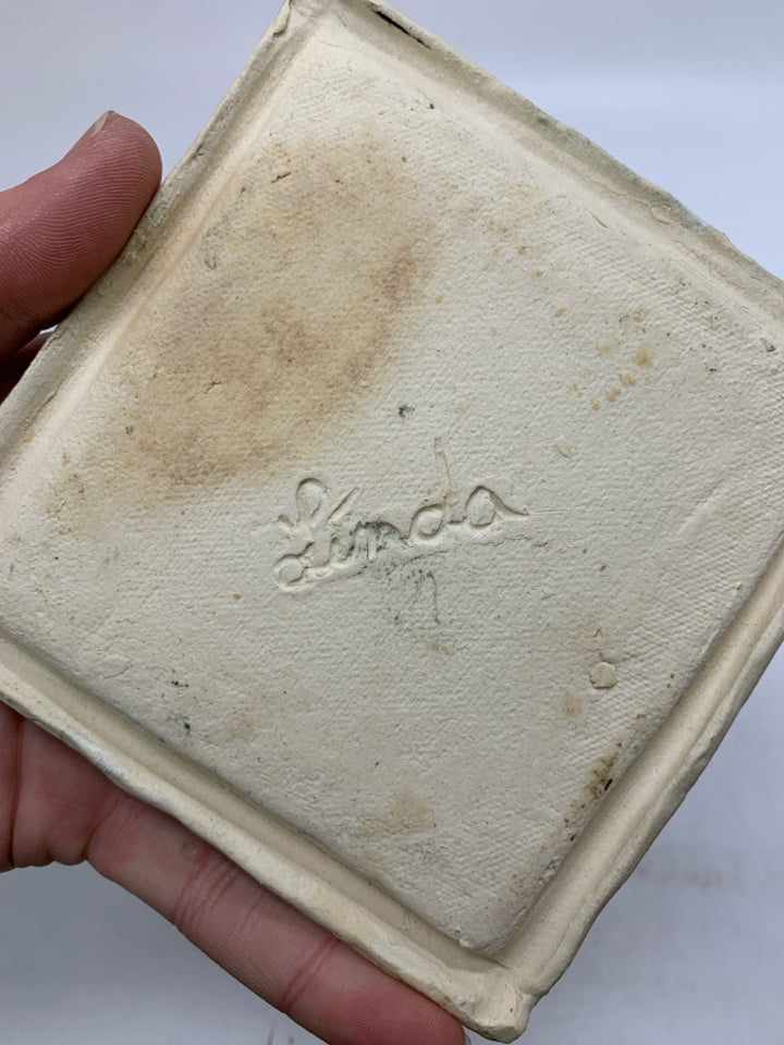 SMALL GREY BLUE GLAZED BUTTER DISH.