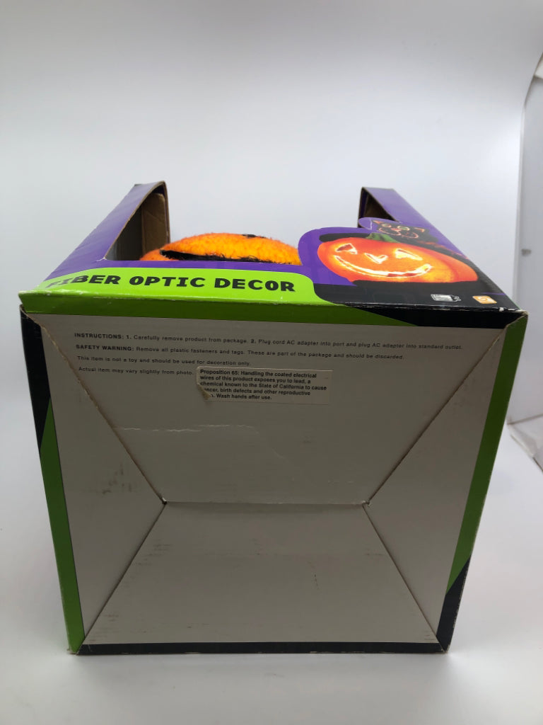 NIB LIGHT UP CAT PUMPKIN DECOR.