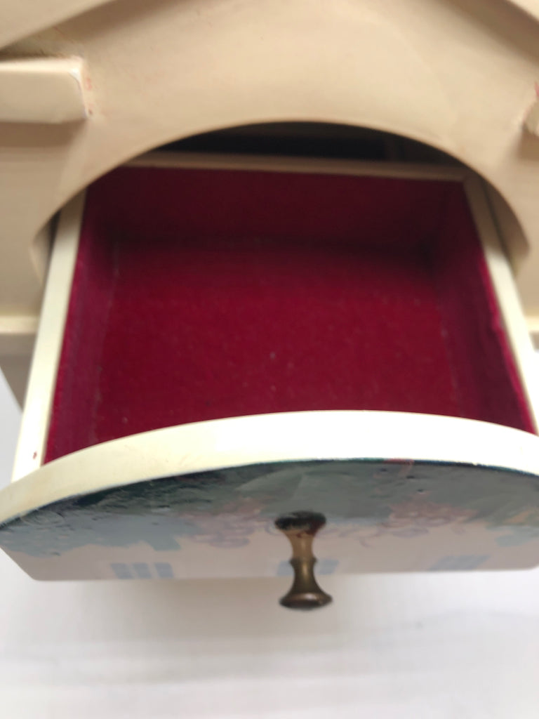 HOUSE PAINTED JEWELRY BOX.