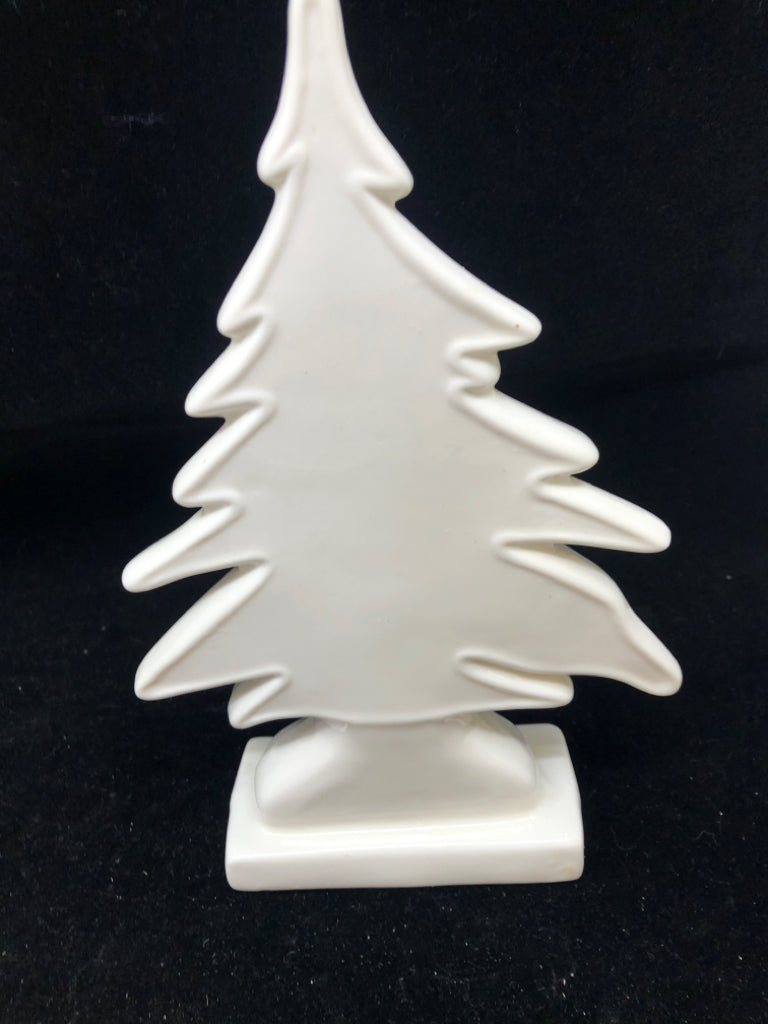 SMALL WHITE WITH SILVER SPARKLY TREE W/ WHITE BASE.