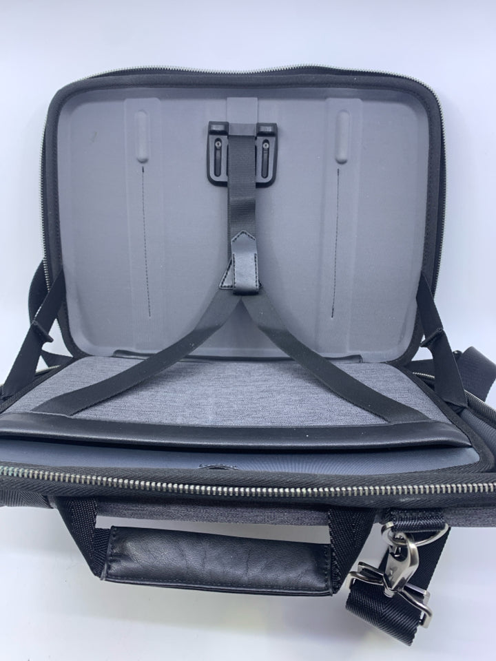 GRAY LAPTOP CASE ROVINGWORK.