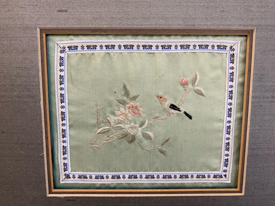 STITCHED BIRD WALL-ART IN WOOD FRAME.