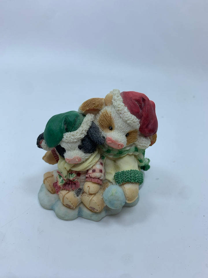 "MERRY CHRISTMOOS" MARY MOOMOOS FIGURE.