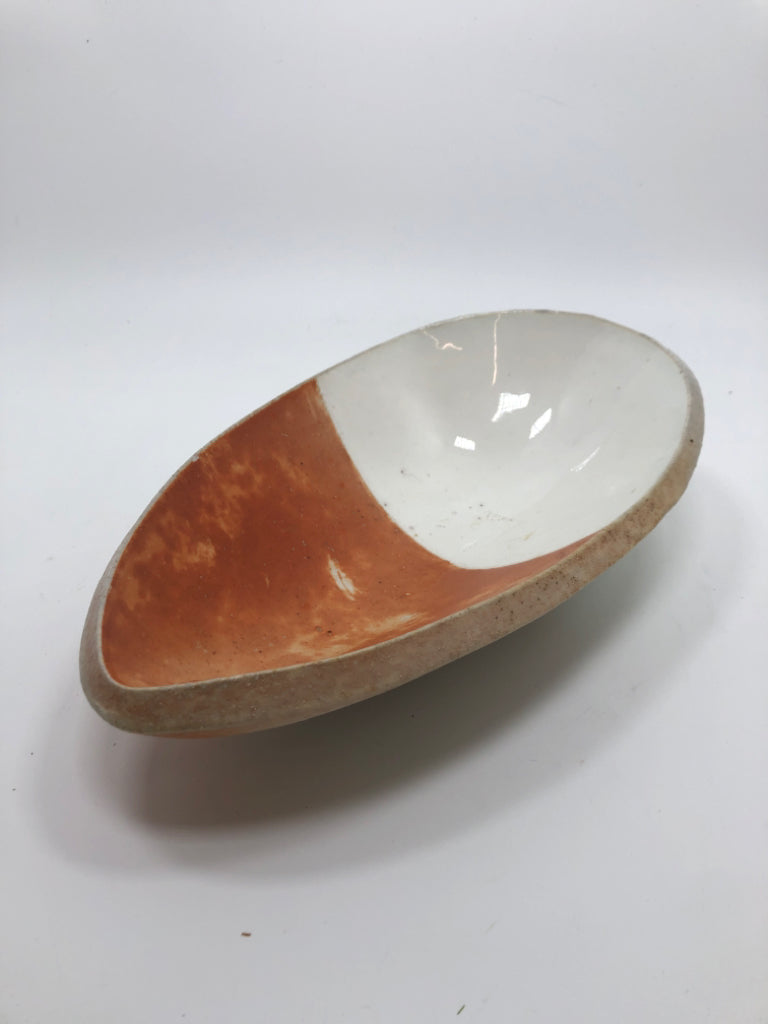 OVAL WHITE GLAZED AND PEACH BOWL.