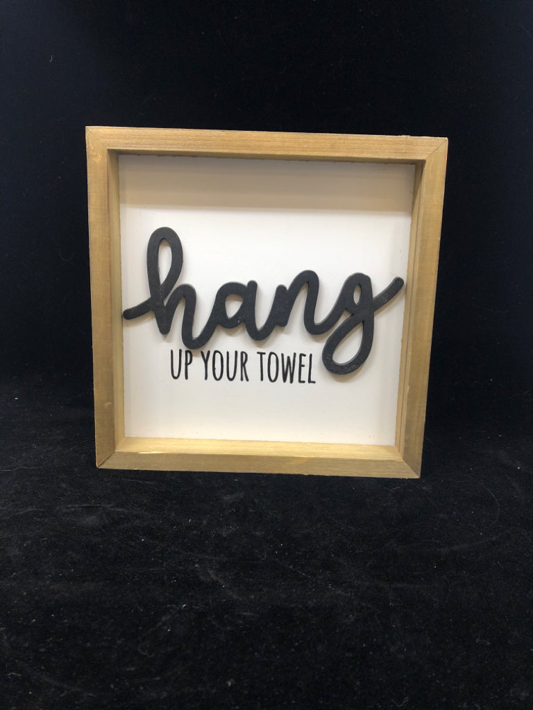 "HANG" SMALL WOODEN SQUARE SIGNS.