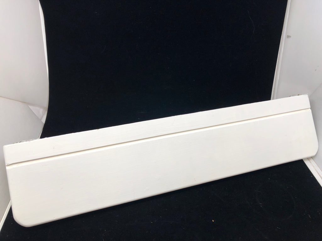 WHITE WALL SHELF W/HEART CUT-OUT.