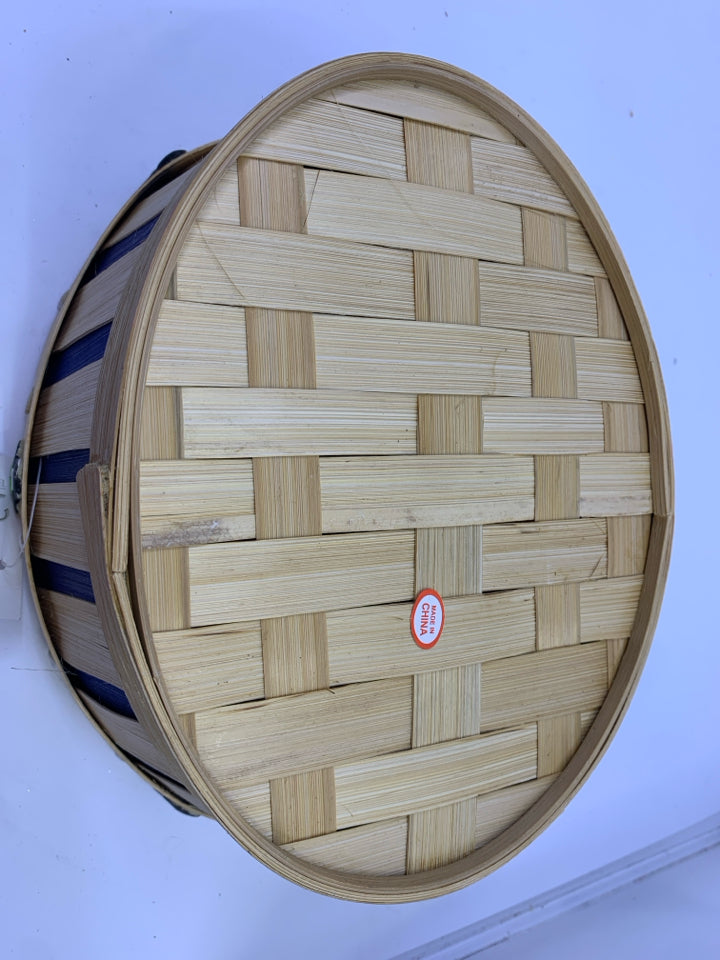 BLUE AND WOOD BASKET W PENGUINS.