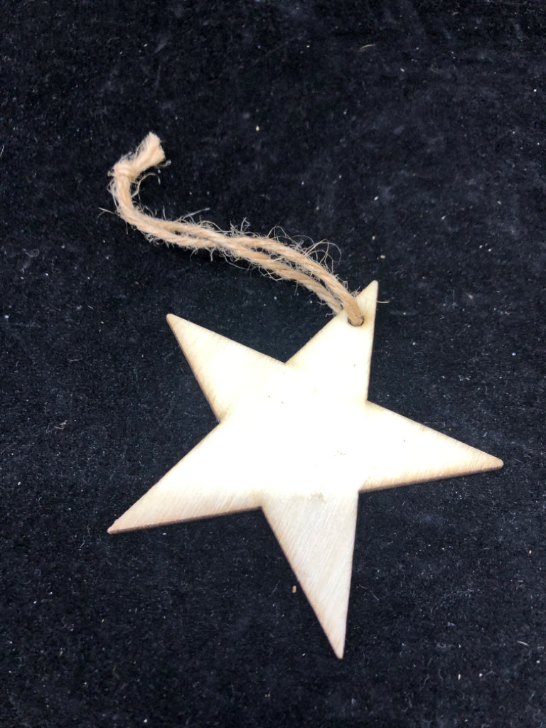 WOOD STAR ORNAMENT.