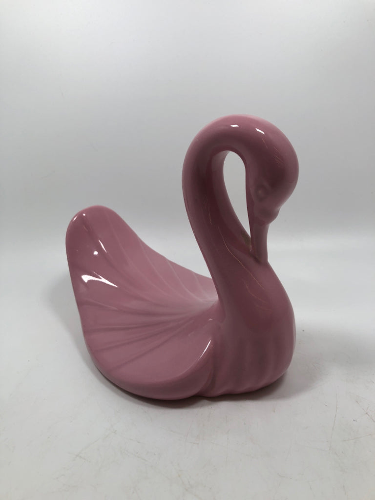 PINK SWAN TOWEL HOLDER.