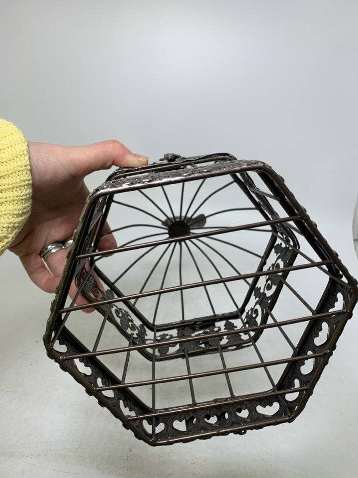 DECORATIVE METALLIC HEXAGON BIRDCAGE.