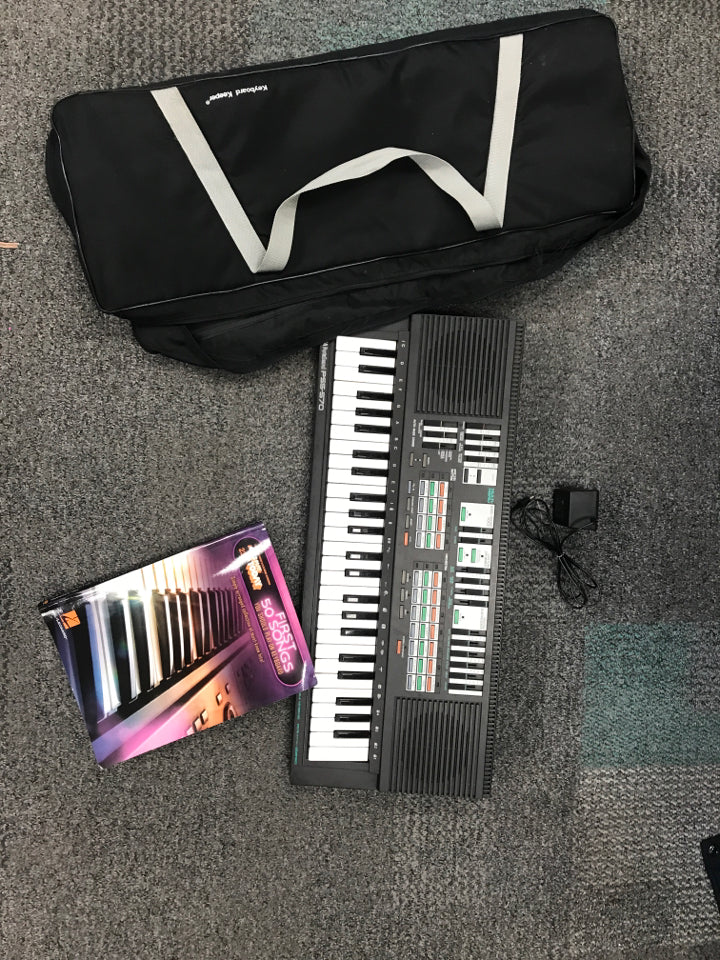 YAMAHA KEYBOARD PSS 570 W/CARRYING CASE