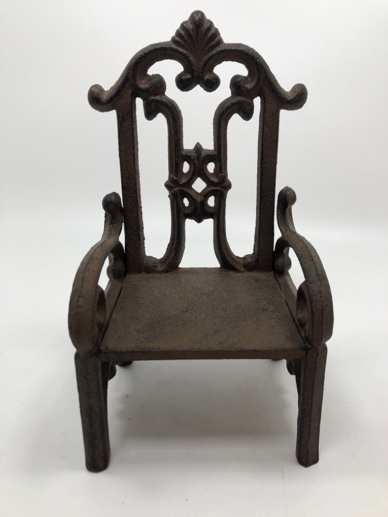 BROWN METAL CHAIR DECOR.
