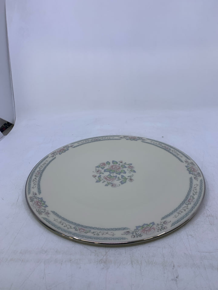 CIRCLE IVORY CAKE PLATE W/ PINK ROSES SILVER DETAILS.