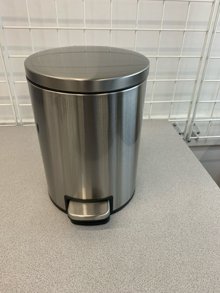 MINI STAINLESS STEEL TRASH CAN W/FOOT PEDAL.