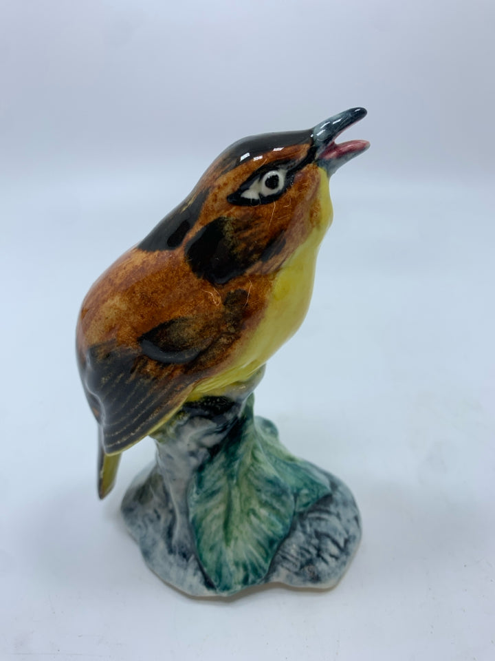 VTG CERAMIC BROWN/YELLOW BIRD ON LOG.