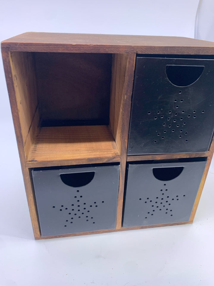 WOOD CUBBIE SHELF W METAL CUBES.