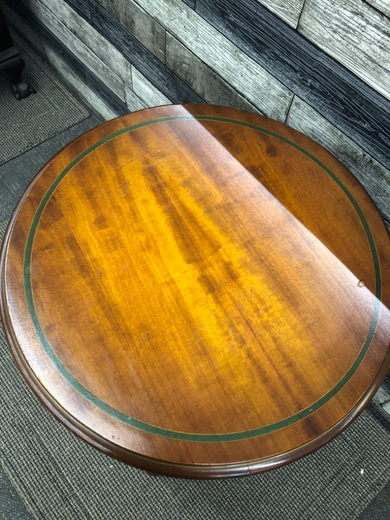 VTG 2-TIER END TABLE W/HAND-PAINTED SPINNING PANELS.