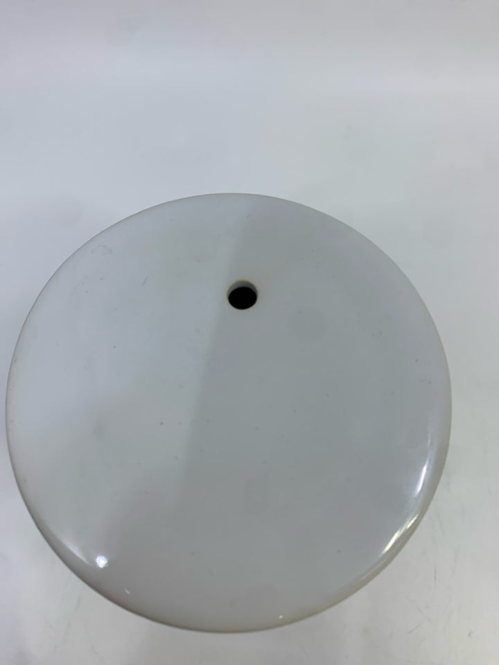 PAMPERED CHEF CERAMIC EGG COOKER.