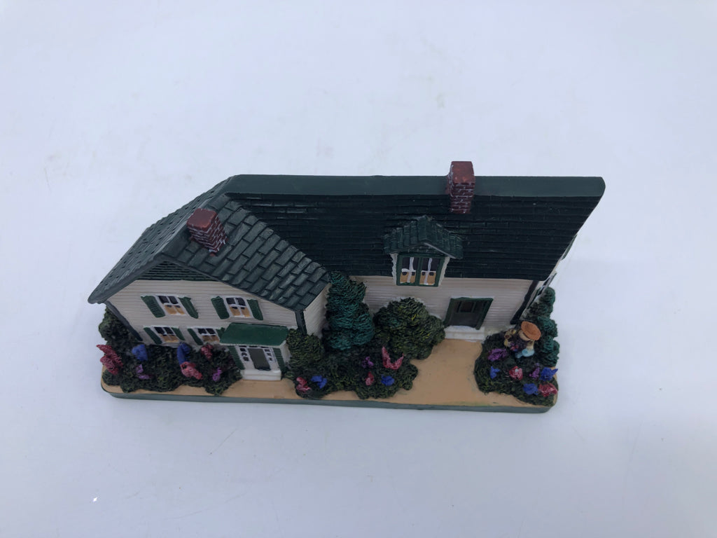 ANNE OF GREEN GABLES HOUSE FIGURE.