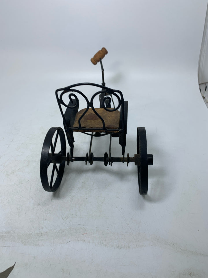 Primitive Decor