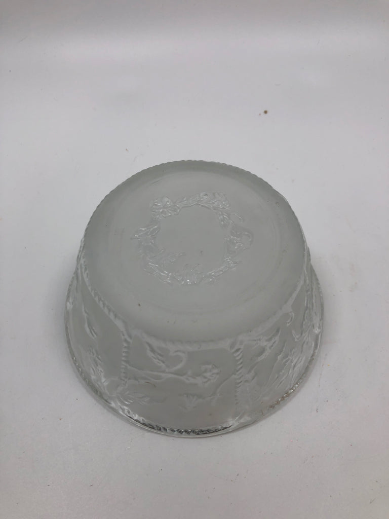 VTG FROSTED & CLEAR GLASS BOWL EMBOSSED FLORAL & VINE PATTERN.