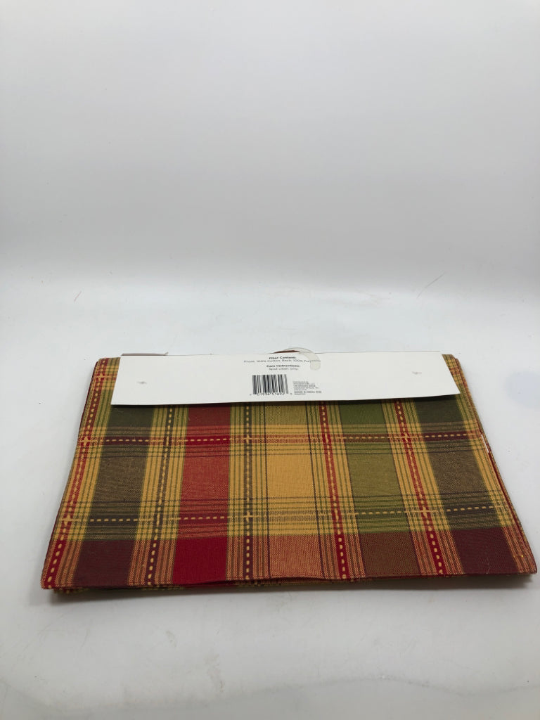 NIP RED YELLOW & GREEN FABRIC RUNNER.