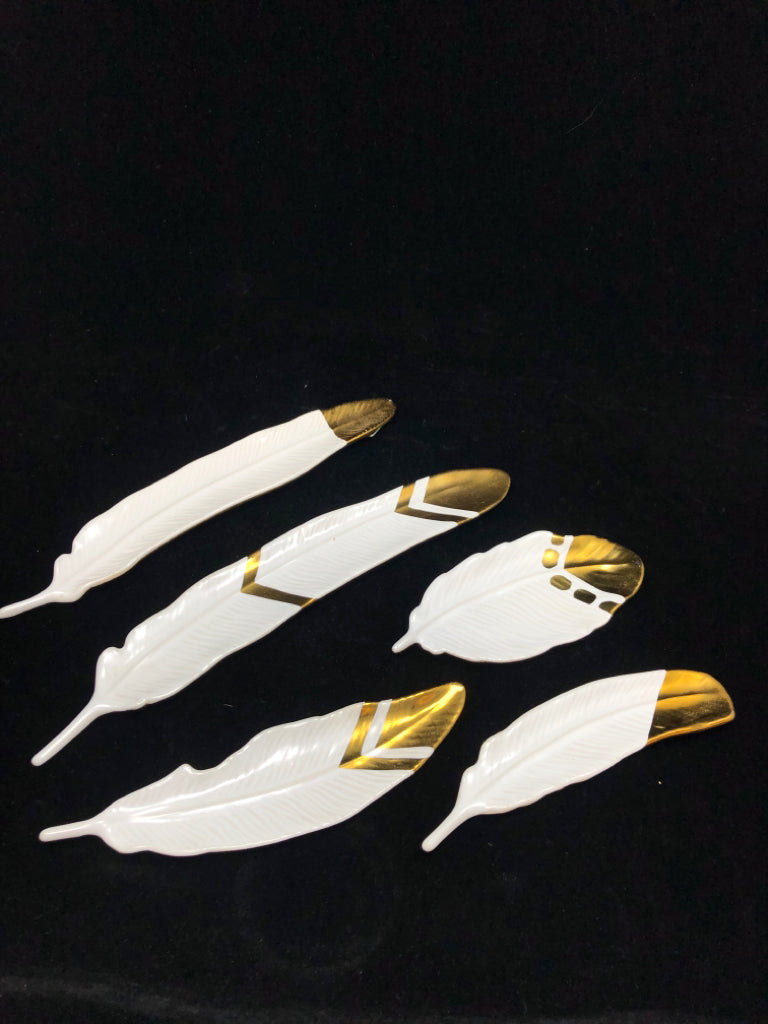 5PC WHITE/GOLD CERAMIC FEATHER DECOR.