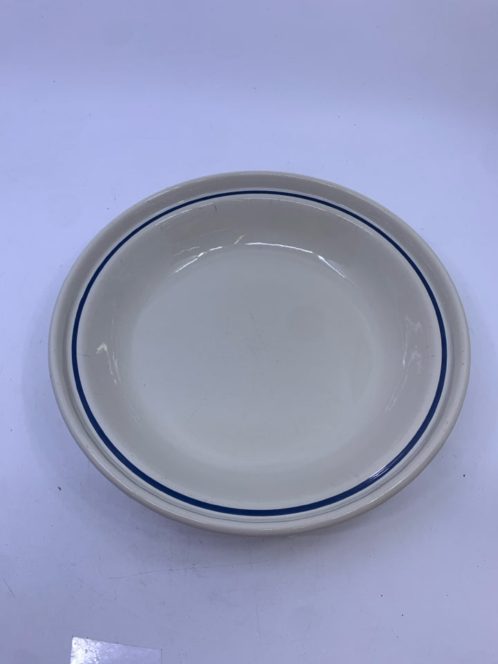 STONEWARE PIE DISH W/ BLUE DETAIL.