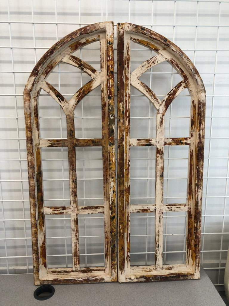2PC RUSTIC WINDOW ARCH WALL HANGINGS.