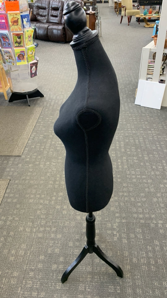 BLACK MANNEQUIN BUST ON STAND.