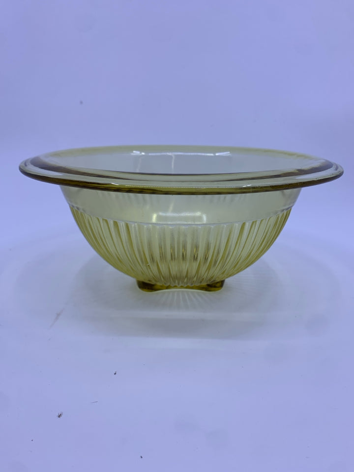 3 VTG RIBBED GLASS MIXING BOWLS.