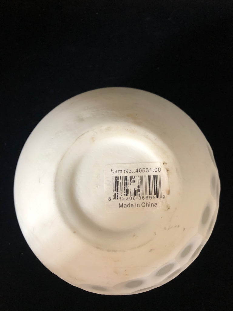 WHITE ABSTRACT DOT PATTERN ROUND VASE.