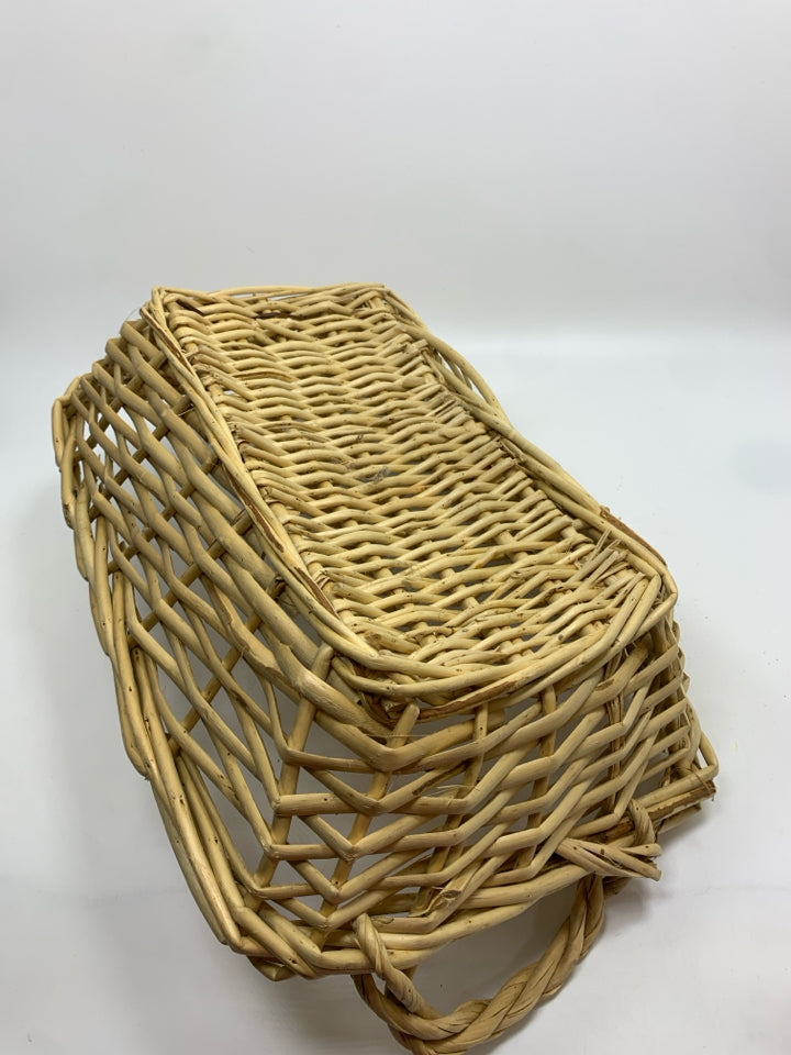 RECTANGLE WICKER BASKET W/HANDLES.