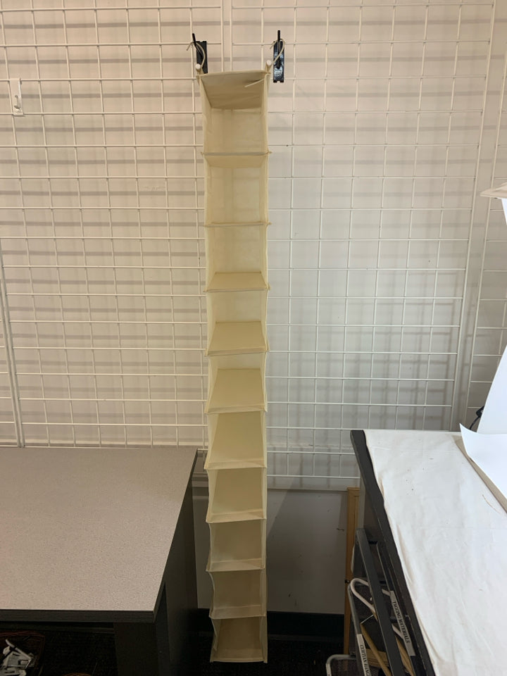10-SLOT HANGING SHOE ORGANIZER.