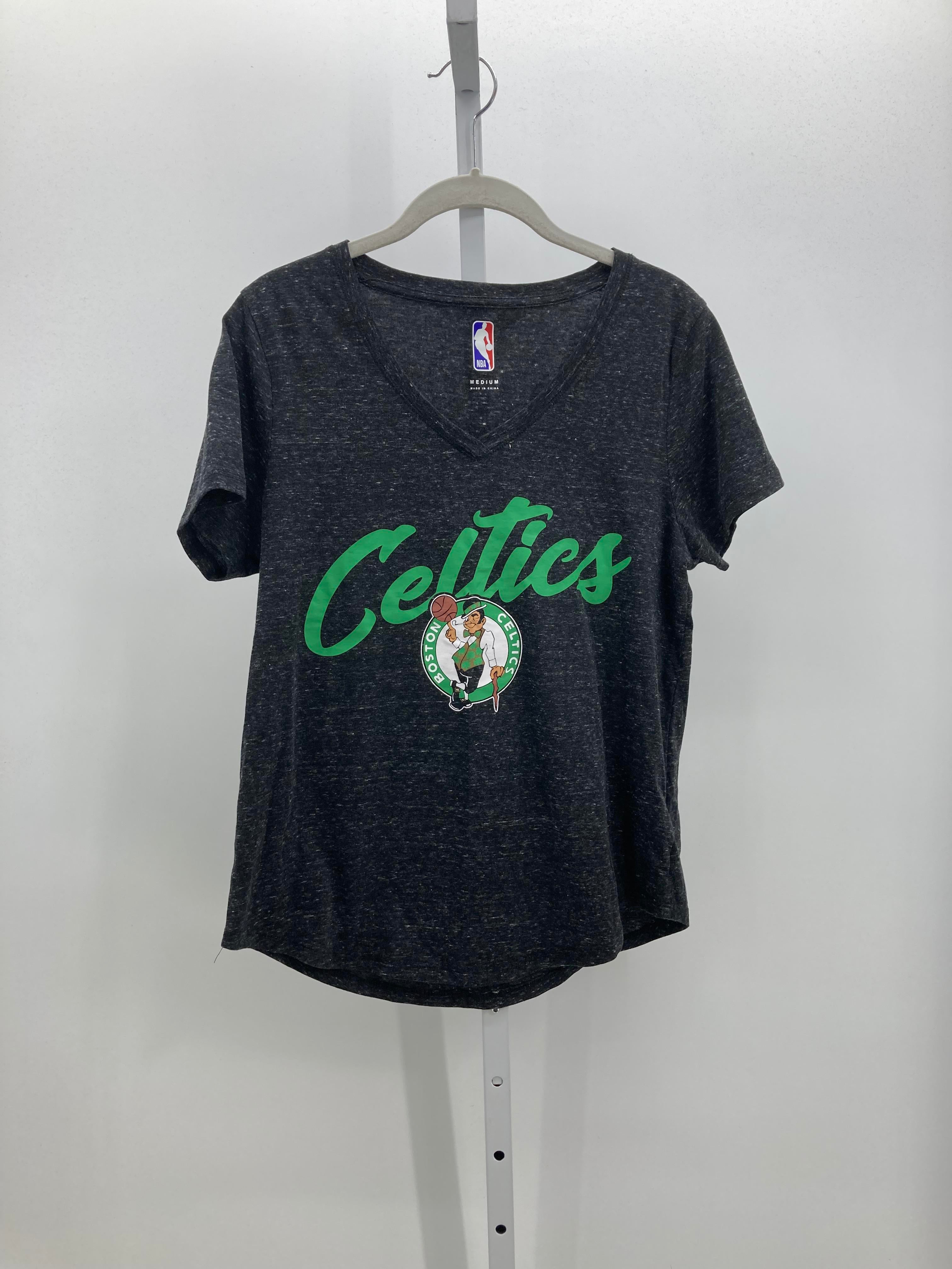 NBA Size Medium Misses Short Sleeve Shirt