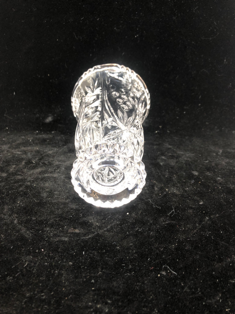 CUT GLASS VASE W/SAWTOOTH EDGE.