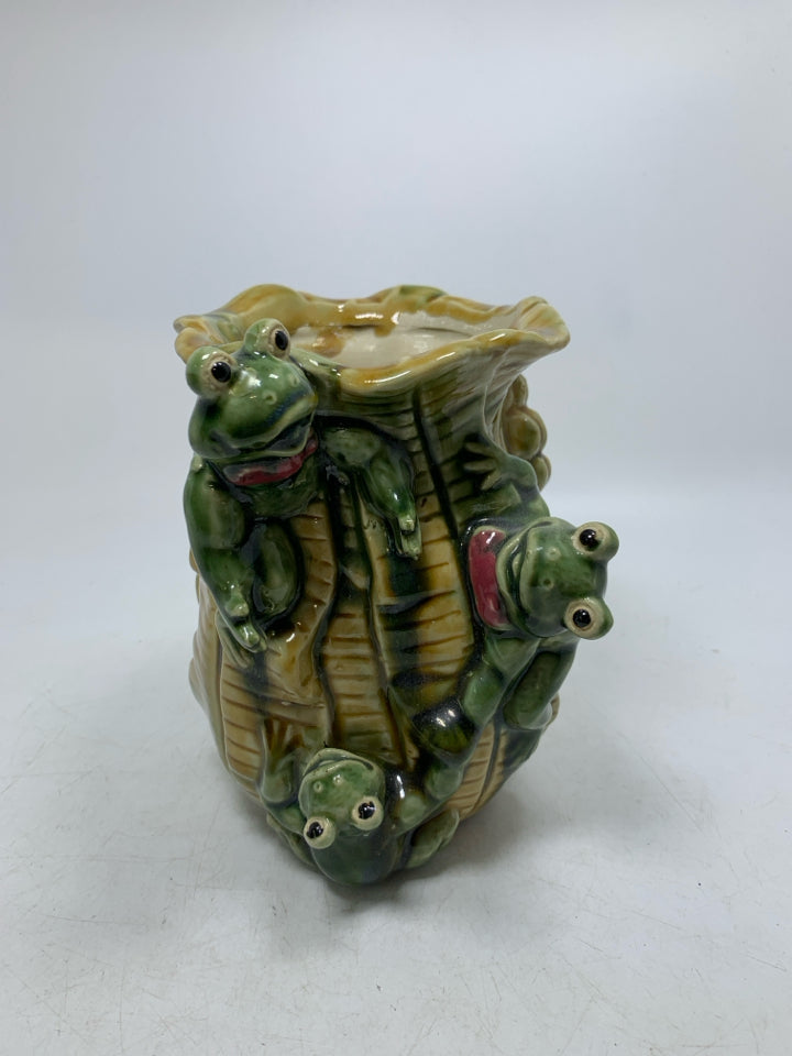 HEAVY POTTERY VASE W/EMBOSSED FROGS.