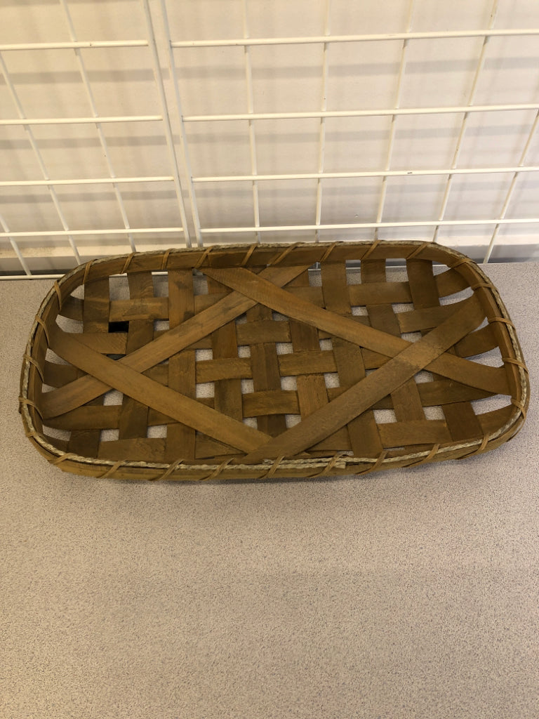 LONG WOODEN FLAT BASKET.