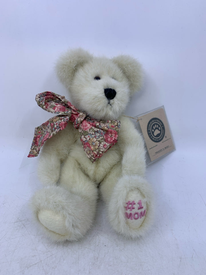 WHITE BEAR W/ PINK FLORAL BOW.