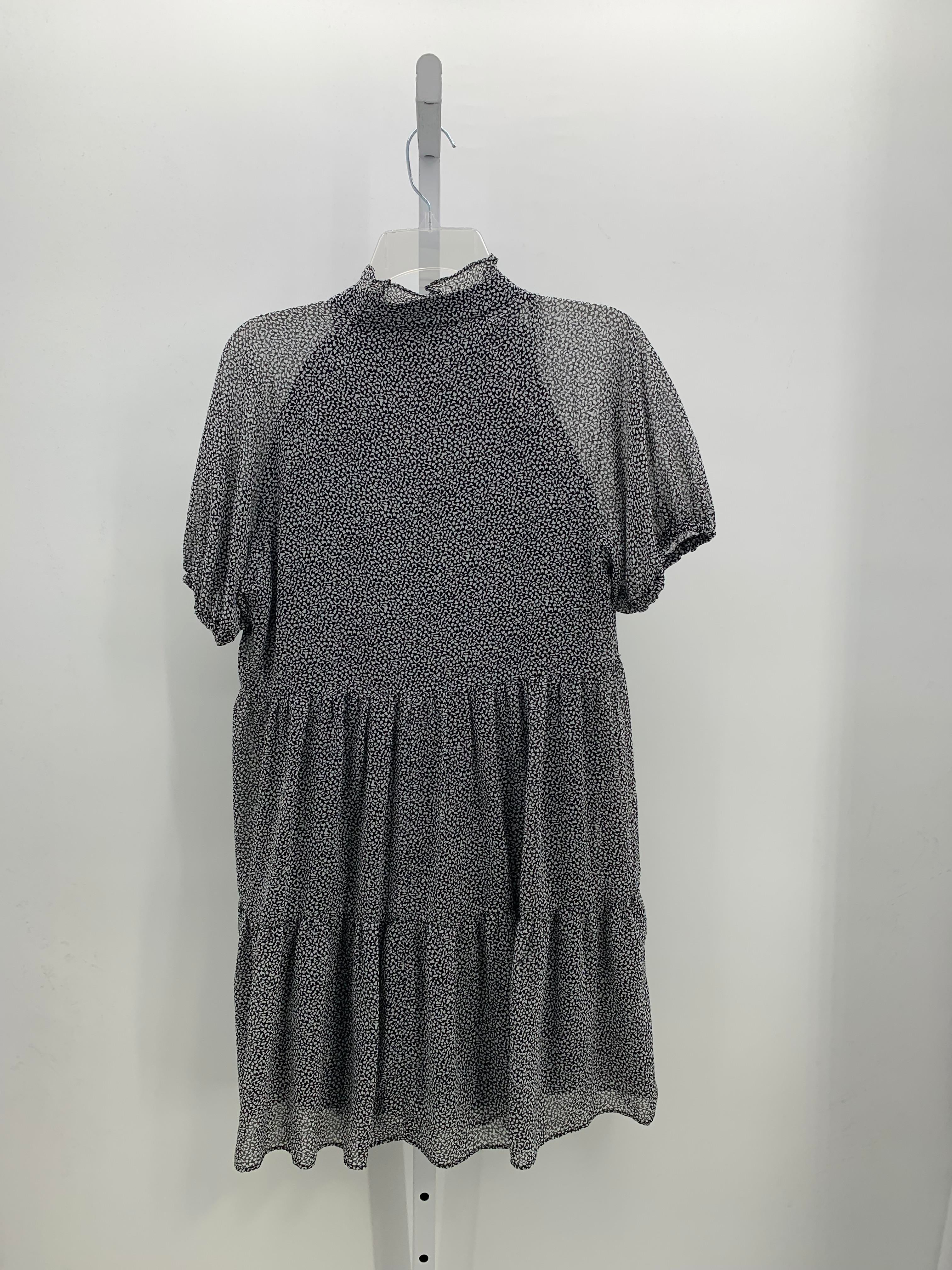 Size Small Misses Short Sleeve Dress