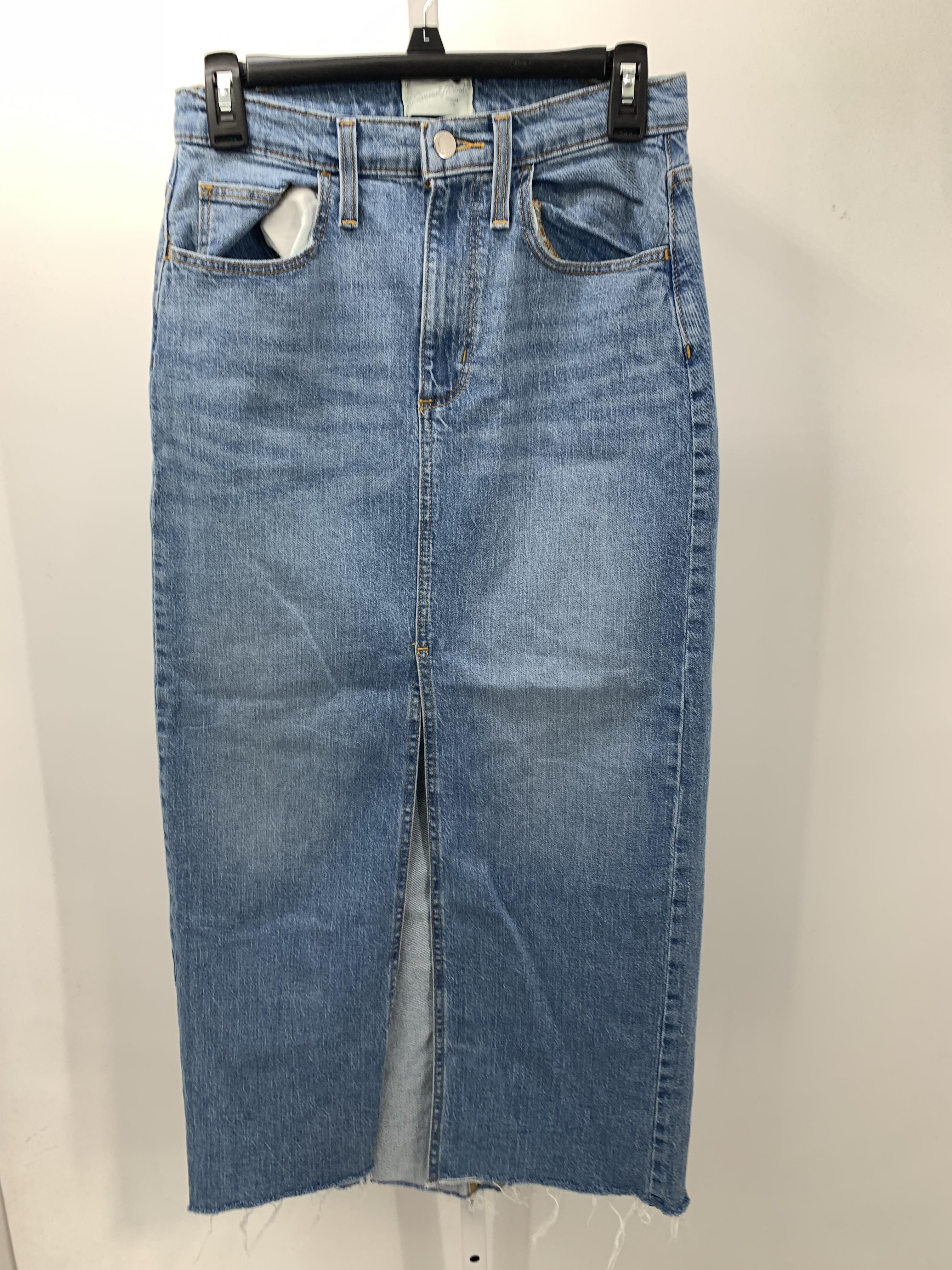 Universal Thread Size 4 Misses Skirt
