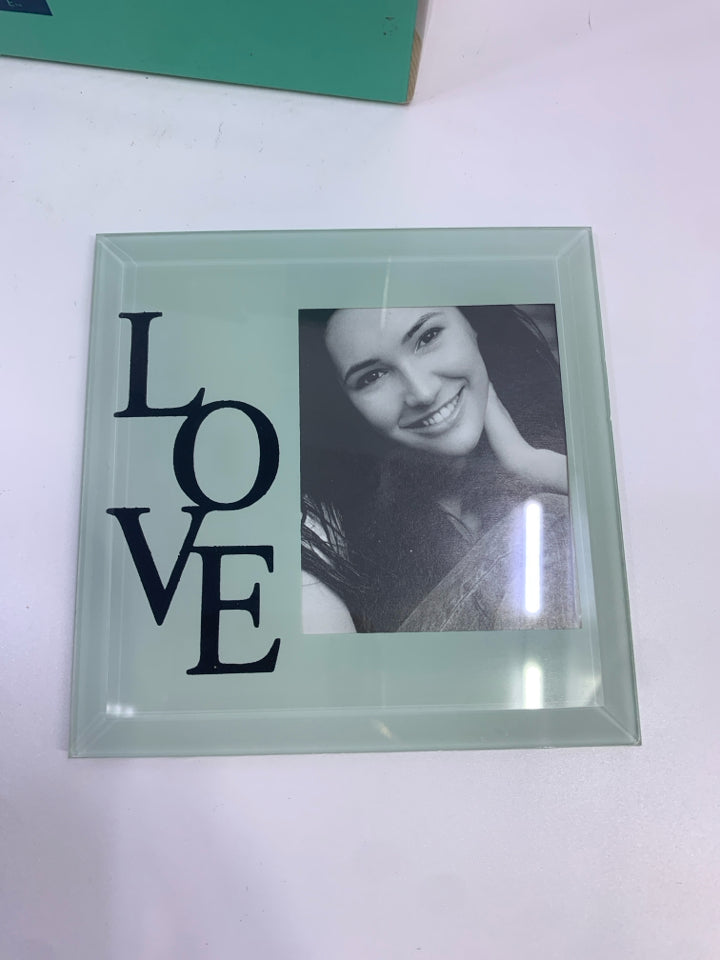 4PK GLASS LOVE COASTERS IN BOX.