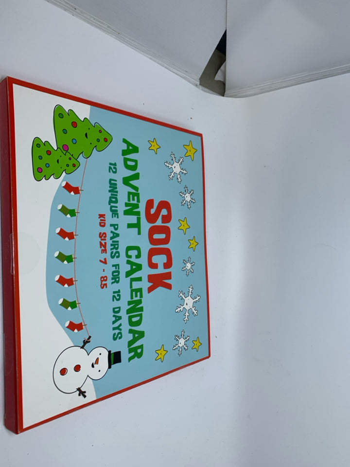 NIB 12 DAYS OF CHRISTMAS SOCKS KIDS ADVENT CALENDAR.