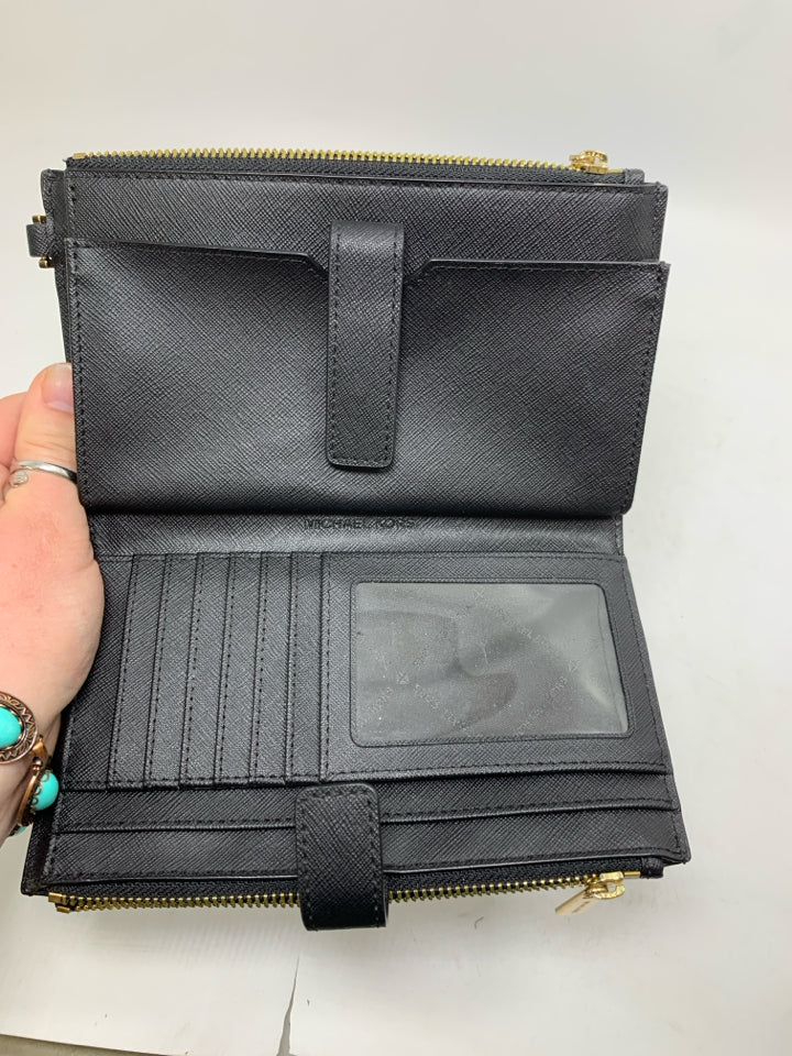 Michael Kors Jet Set Travel Double Zip Wristlet Wallet