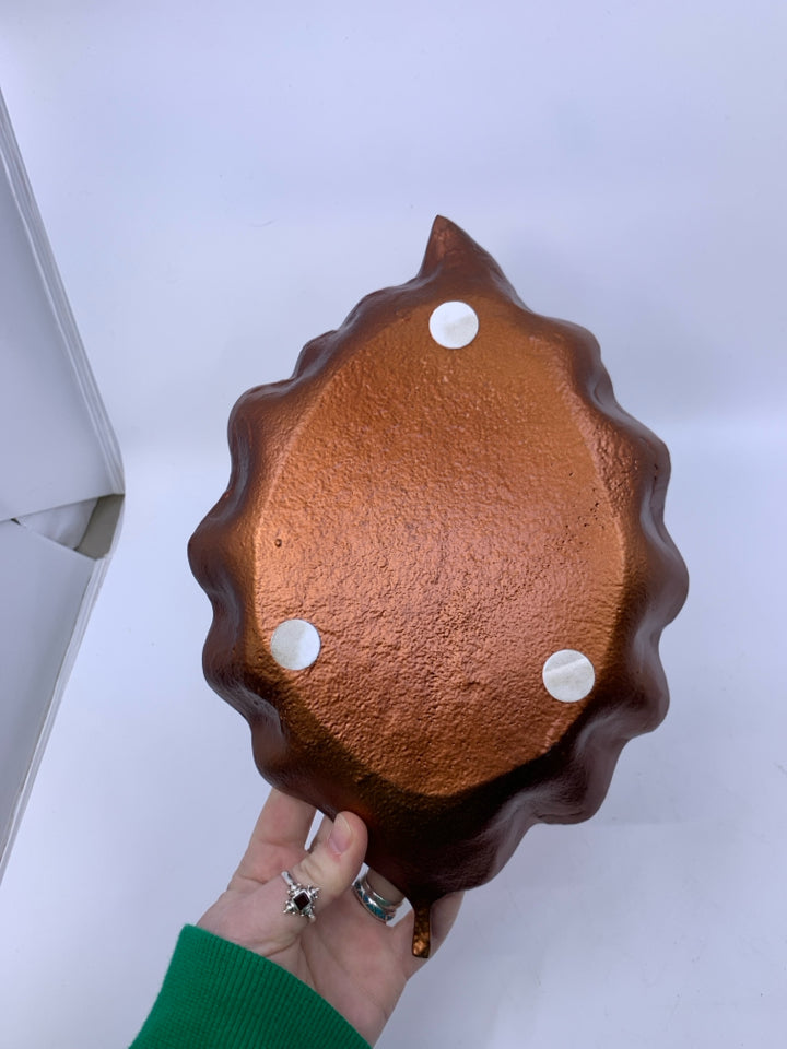 METAL RUST COLORED TEXTURE LEAF SHAPE CATCH ALL DISH.