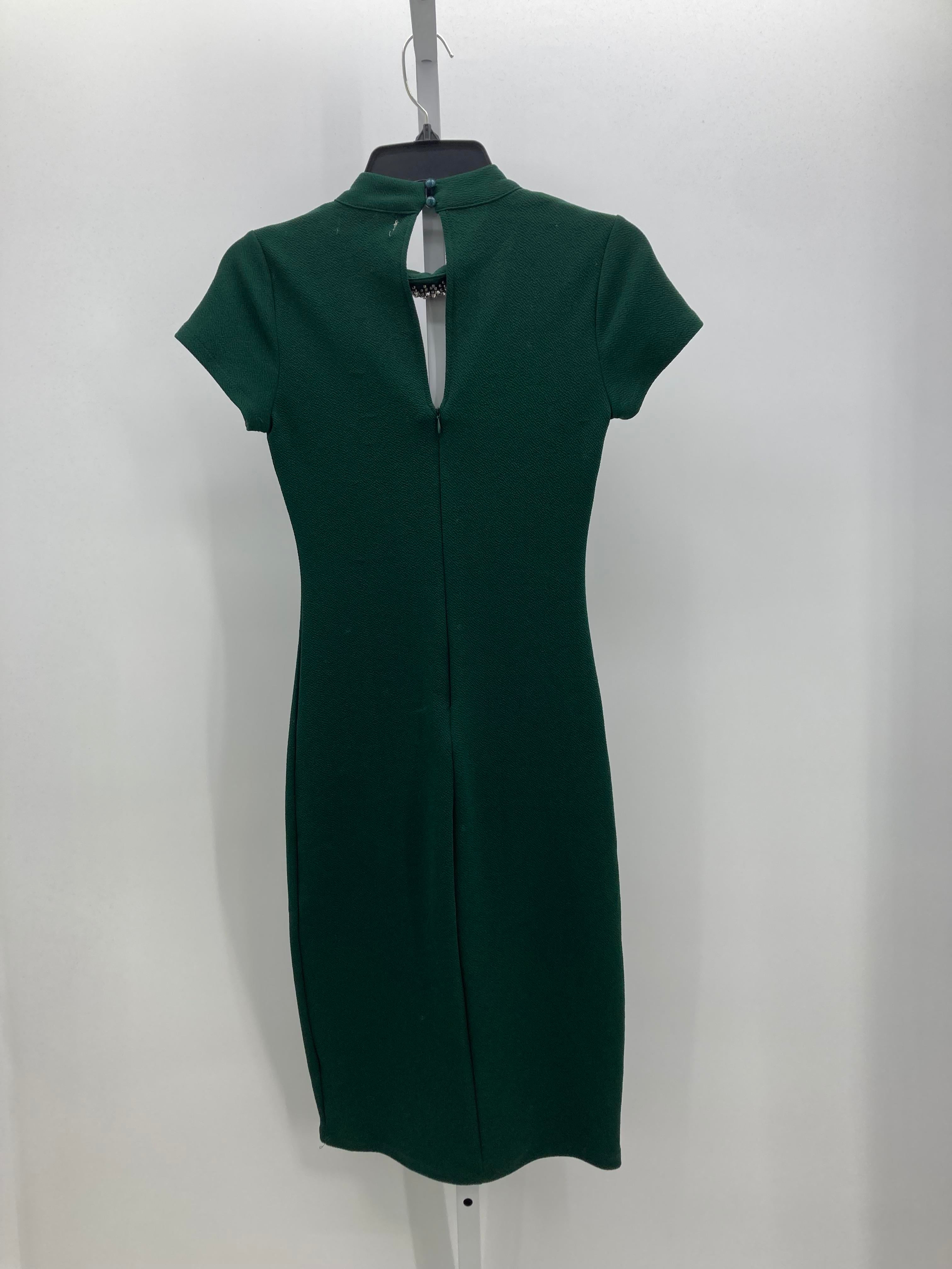 Almost Famous Size Small Juniors Short Sleeve Dress
