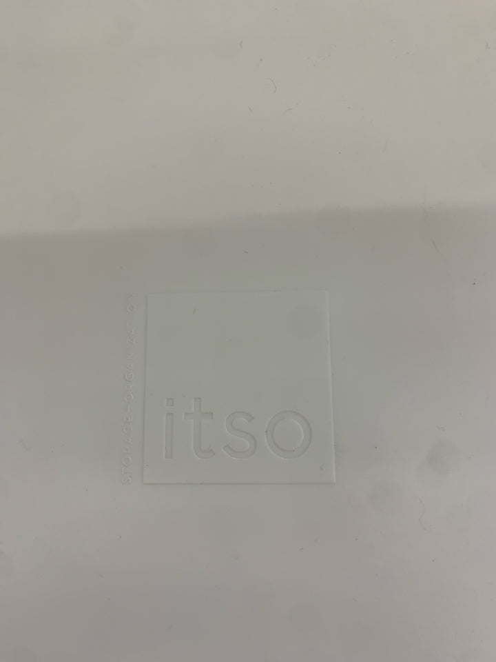 WHITE STACKABLE CUBE STORAGE W/3 CUBBIES, ORGANIZER&LOCKS TOGETHER.