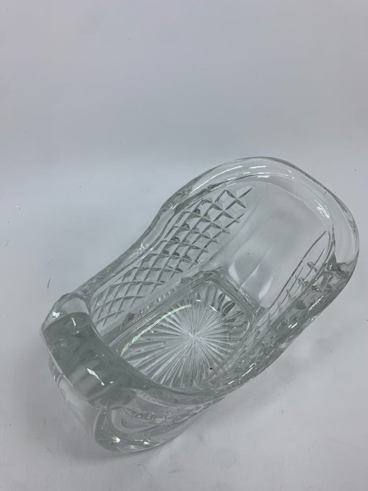 CLEAR GLASS SLEIGH.