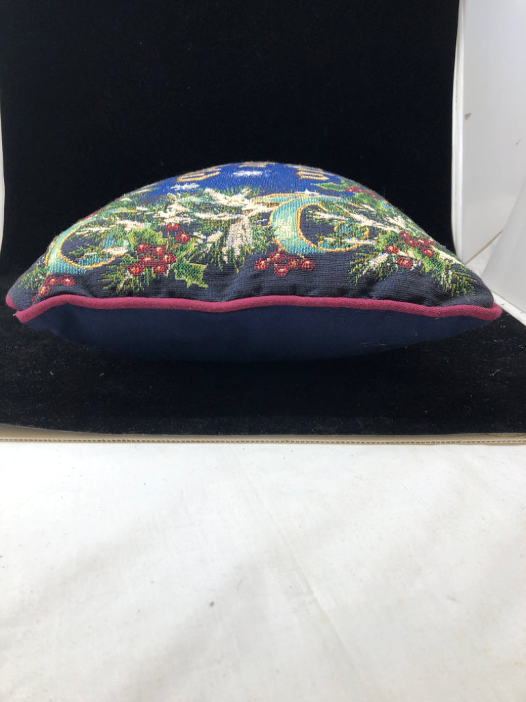 "JOY TO THE WORLD" ACCENT PILLOW.